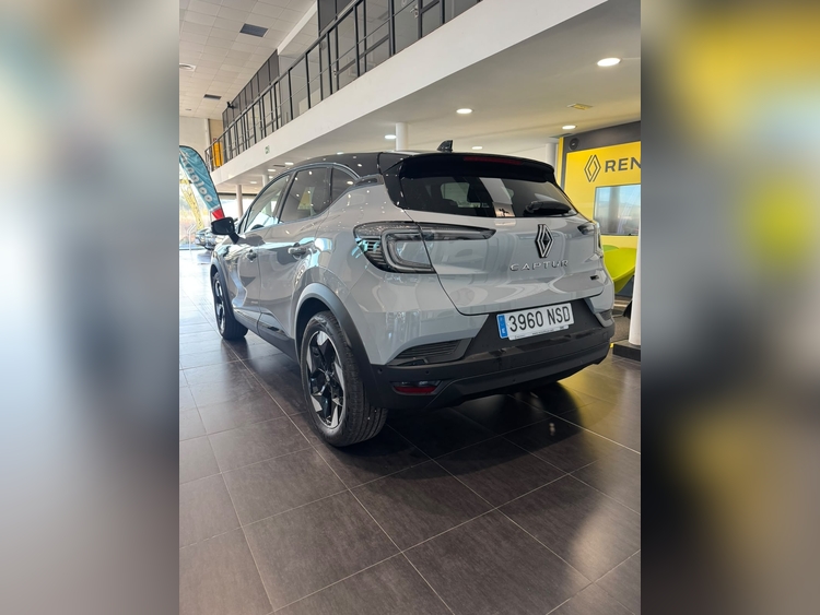 Renault Captur TECHNO FULL HYBRID foto 5